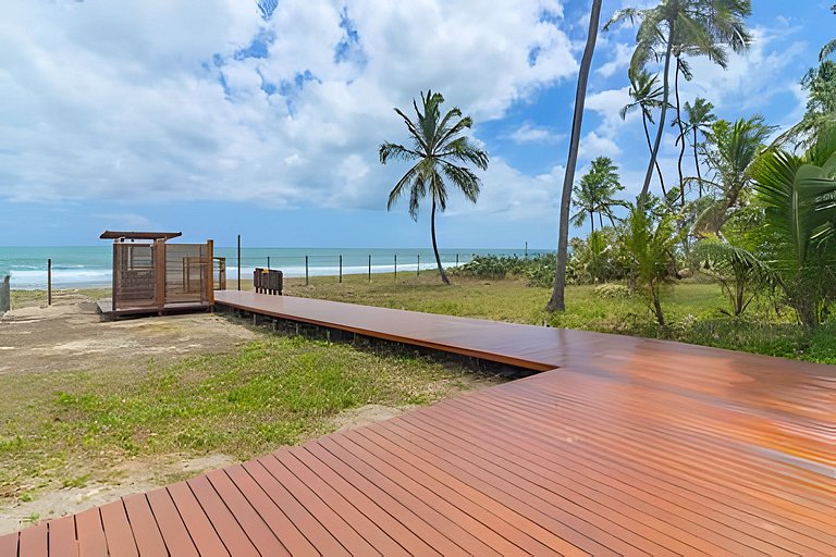 Beira-mar com restaurante, academia e recreação
