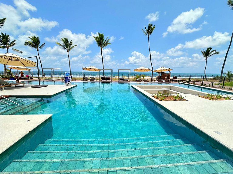 Apê 2 quartos beira-mar c/ restaurante e recreação