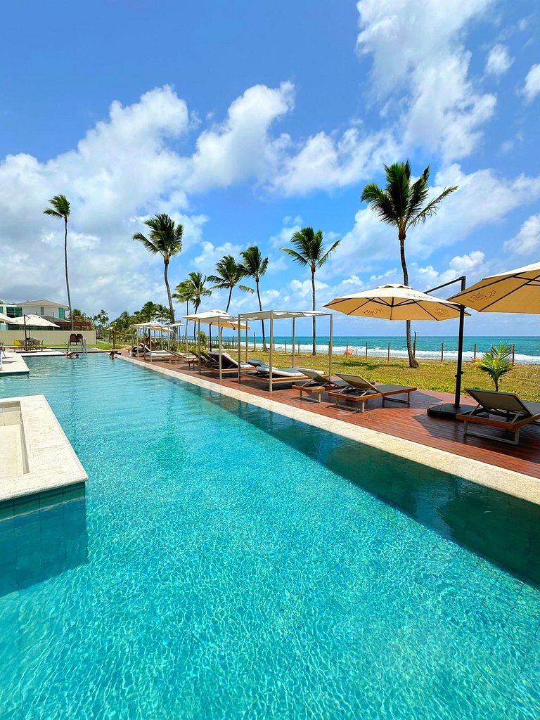 Apê 2 quartos beira-mar c/ restaurante e recreação