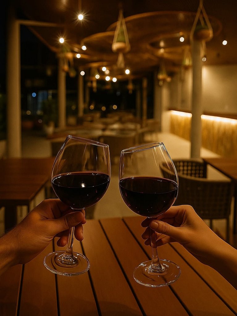 Apê 2 quartos beira-mar c/ restaurante e recreação