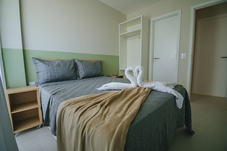 Apê 2 quartos beira-mar c/ restaurante e recreação