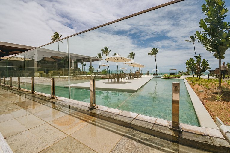 Apê 2 quartos beira-mar c/ restaurante e recreação