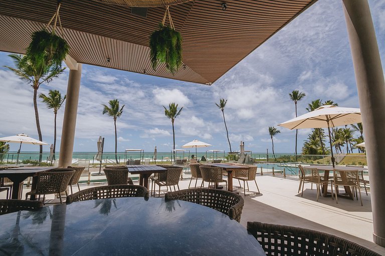 Apê 2 quartos beira-mar c/ restaurante e recreação