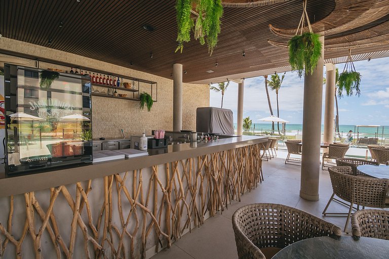 Apê 2 quartos beira-mar c/ restaurante e recreação