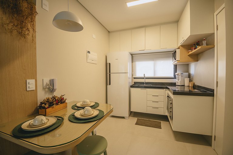 Apê 2 quartos beira-mar c/ restaurante e recreação