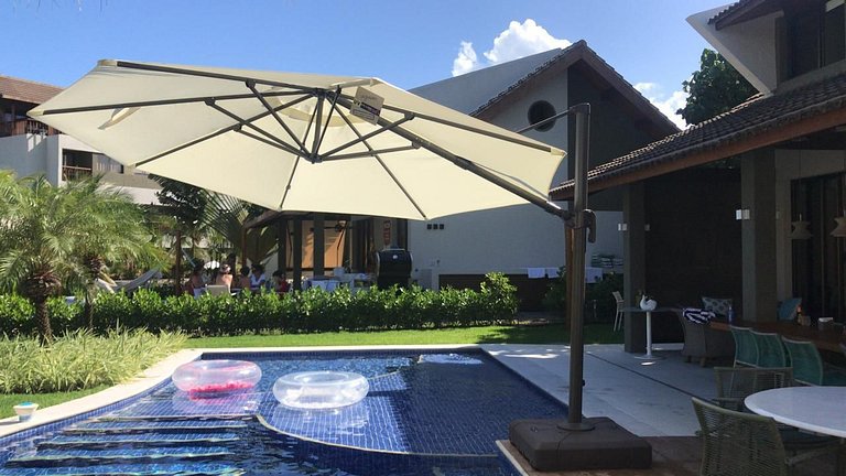 Bangalô exclusivo com serviço e piscina privada