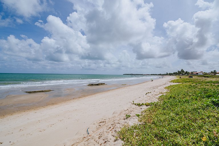 Casa c/ piscina privativa frente a parque aquático