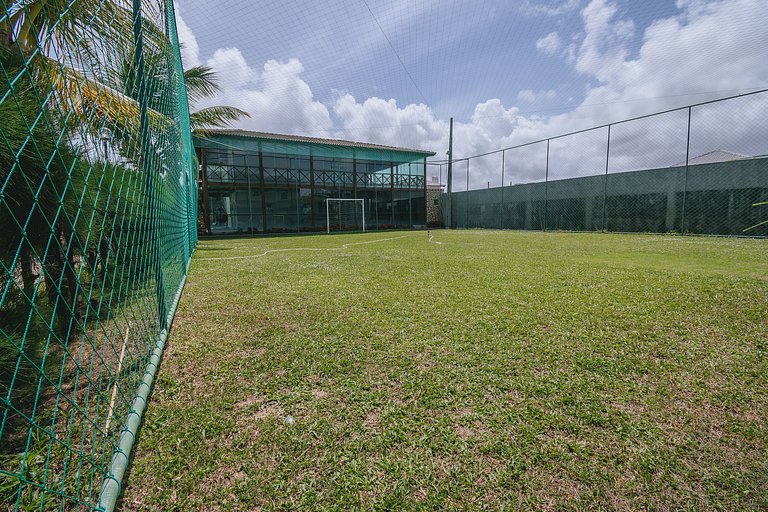 Casa c/ piscina privativa frente a parque aquático