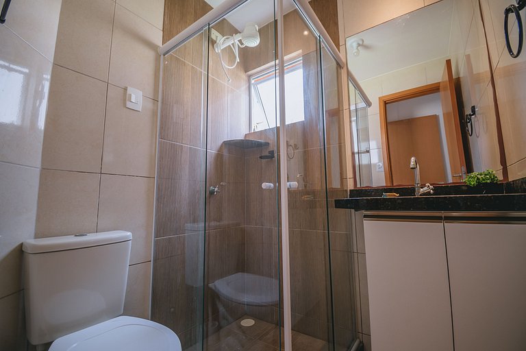 Casa c/ piscina privativa frente a parque aquático