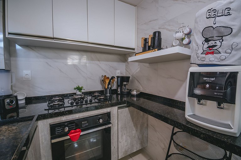 Casa c/ piscina privativa frente a parque aquático