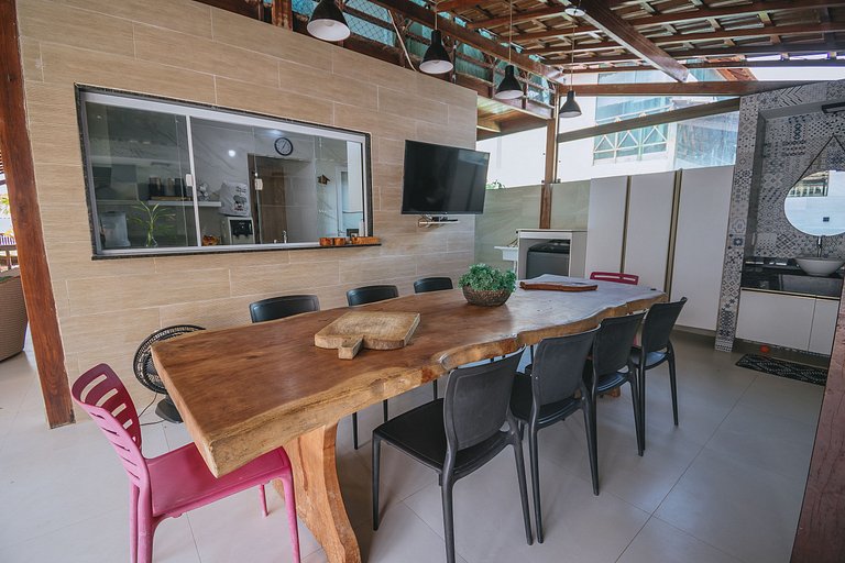 Casa c/ piscina privativa frente a parque aquático