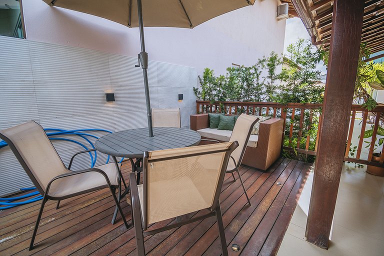 Casa c/ piscina privativa frente a parque aquático