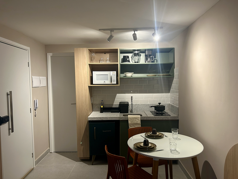 Estúdio com vista mar e piscina no rooftop