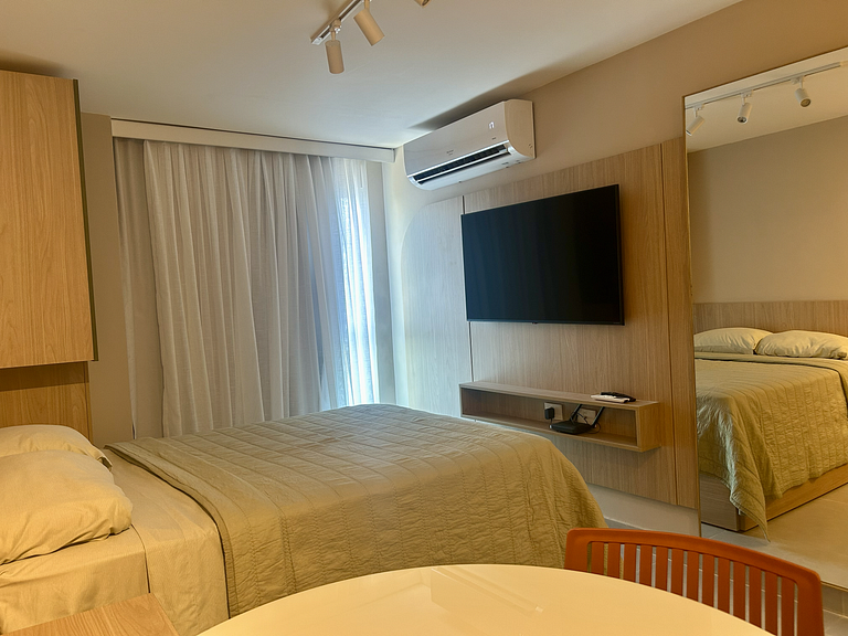 Estúdio com vista mar e piscina no rooftop