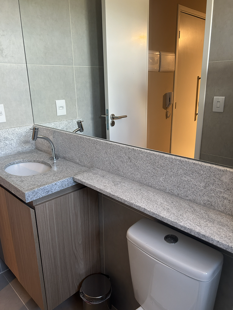 Estúdio com vista mar e piscina no rooftop