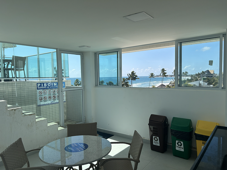 Estúdio com vista mar e piscina no rooftop