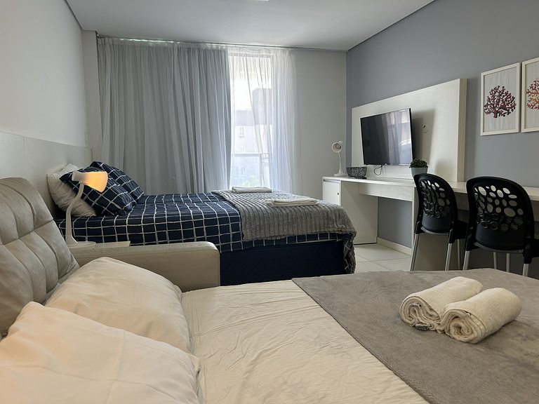 Studio aconchegante c/ vista piscina