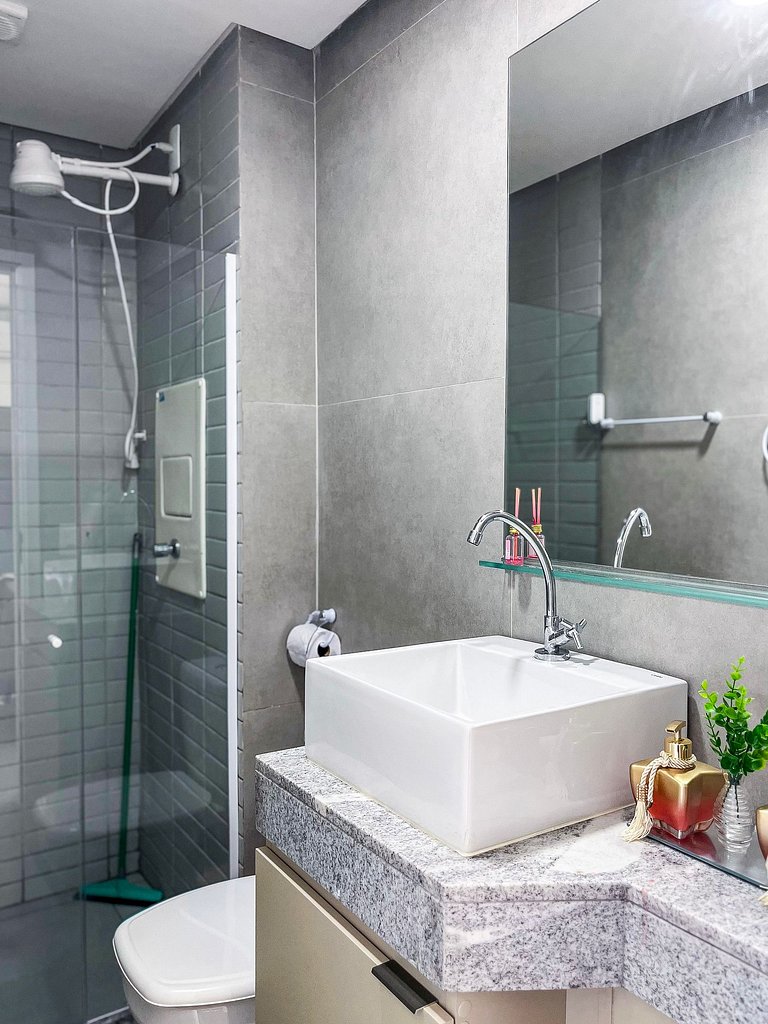 Apê a 100m das piscinas naturais de Porto