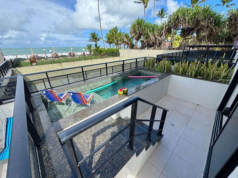Flat beira-mar com piscina em Porto de Galinhas