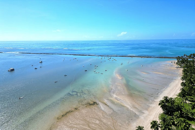 Luxo beira-mar em Carneiros ao lado da igrejinha