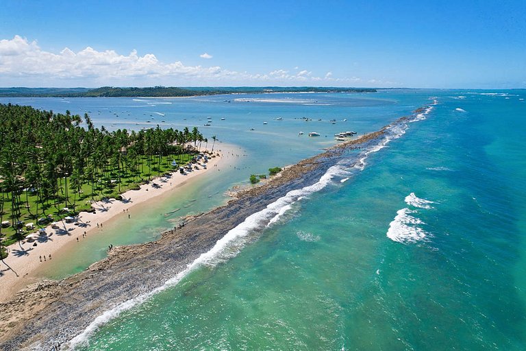Luxo beira-mar em Carneiros ao lado da igrejinha