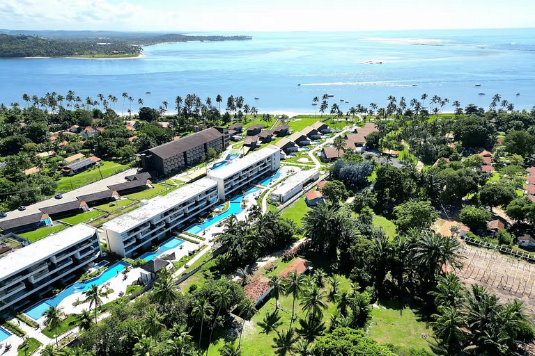 Luxo beira-mar em Carneiros ao lado da igrejinha
